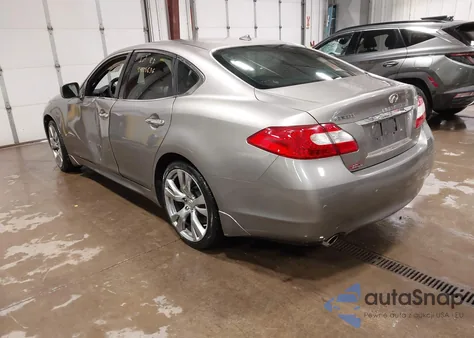 2013 Infiniti M37 z USA, uszkodzony, nr VIN JN1BY1AP8DM510830